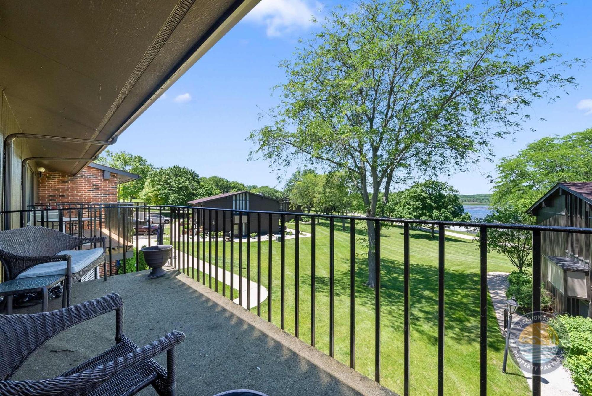 New Lake Como Condo With Lake Views Lake Geneva Ngoại thất bức ảnh